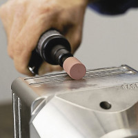 Vorschau: 20 Stk | Polierstift P2ZY Zylinderform 8x10 mm Korn 46 | Schaft 3 mm Vorschau: 20 Stk | Polierstift P2ZY Zylinderform 8x10 mm Korn 46 | Schaft 3 mm